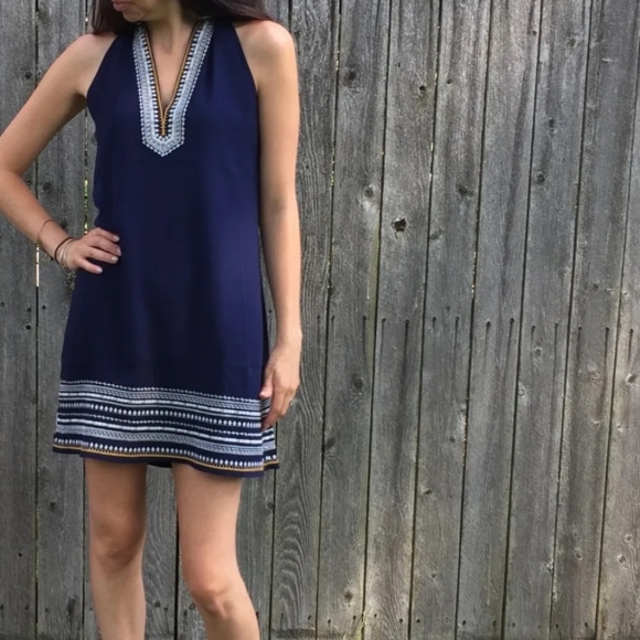 THML | Embroidered Shift Dress M/MP/L - Picture 6 of 8